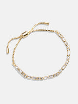 BaubleBar Kayden Pull Tie Bracelet - Small Mixed Stones -
Adjustable bracelet with multi-shaped glass stones