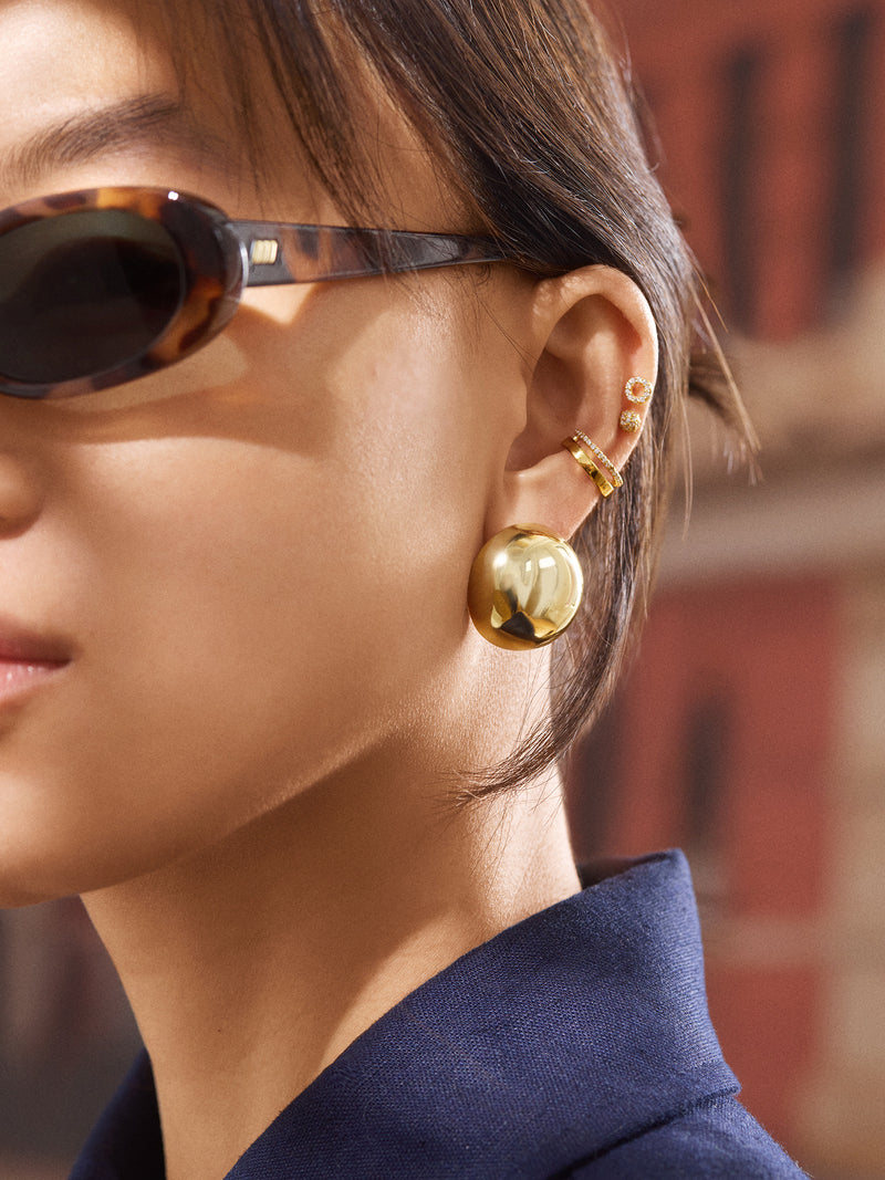 BaubleBar Elizabeth Earrings - Gold - 
    Round gold earrings
  
