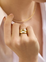 BaubleBar Vanessa Ring Set - Gold/Pavé -
Set of two gold rings