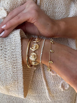 BaubleBar Nixie Seashell Bracelet - Gold -
Cyber Monday Ends Tonight: EXTRA 30% off sale. Prices as marked.