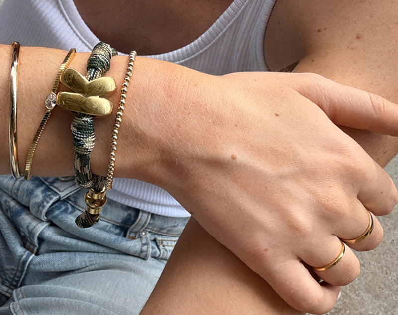 BaubleBar Gold - 
    Enjoy 20% Off: It’s the Big Biannual Event
  
