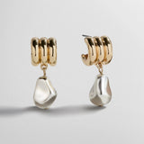 Teagan Ribbed Pearl Earrings - Gold/Pearl