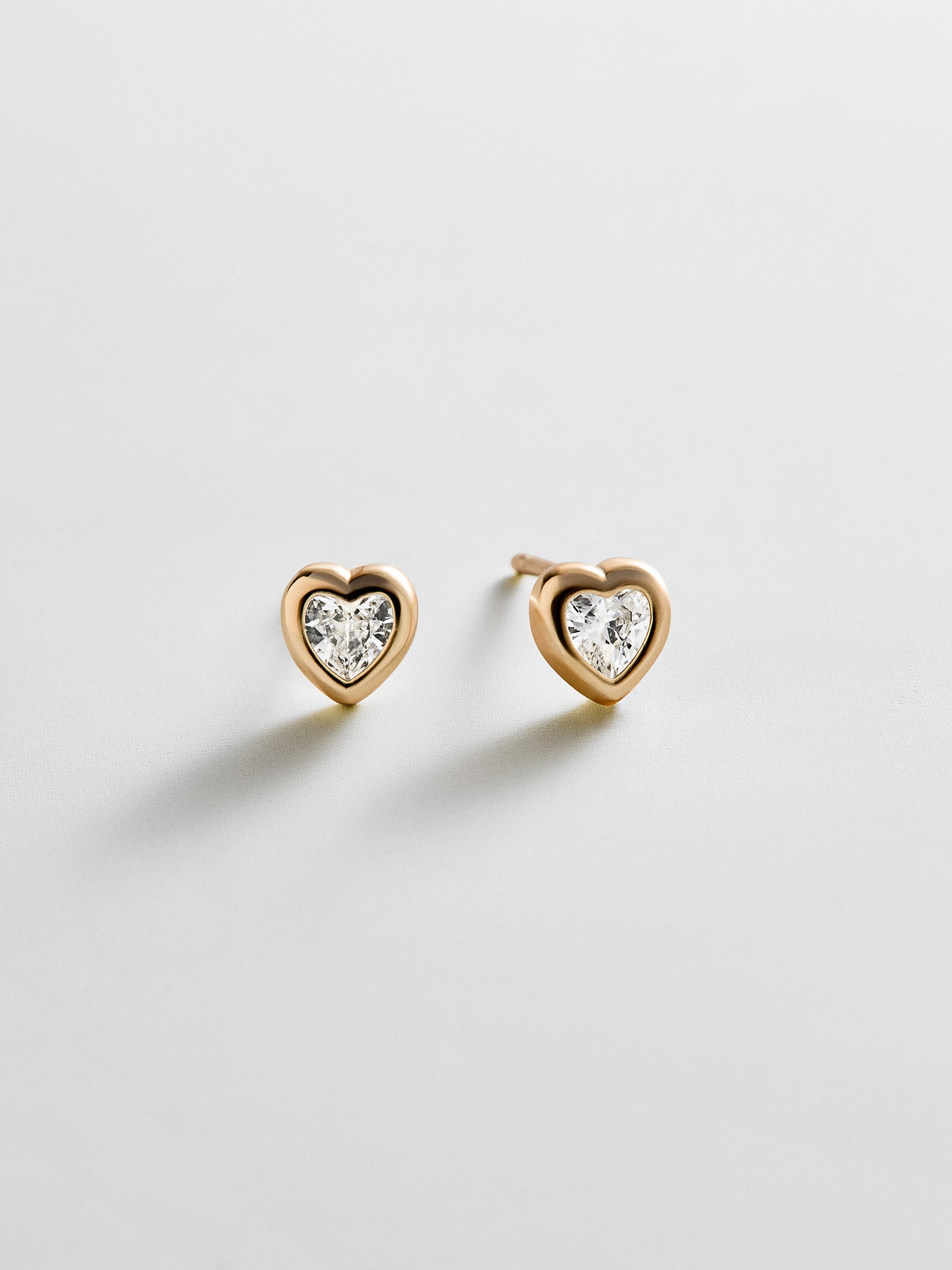 Paloma 14K Gold Heart Earrings - Heart Stone