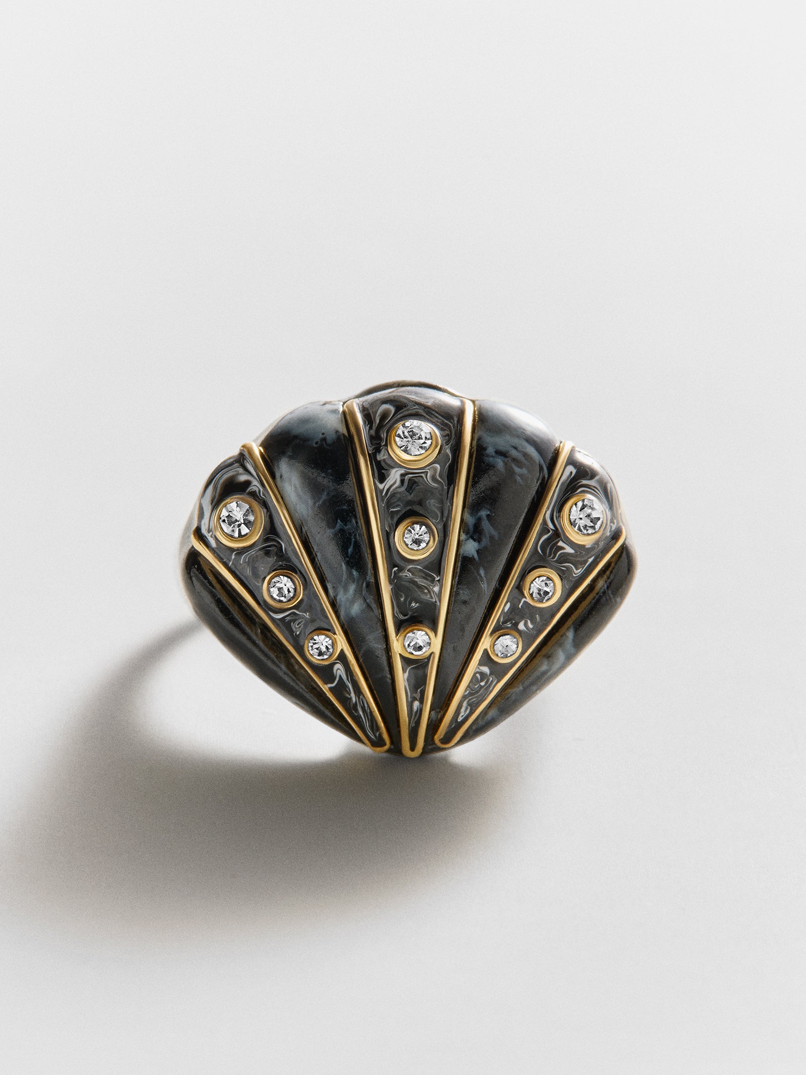 Nikki Shell Statement Ring - Black