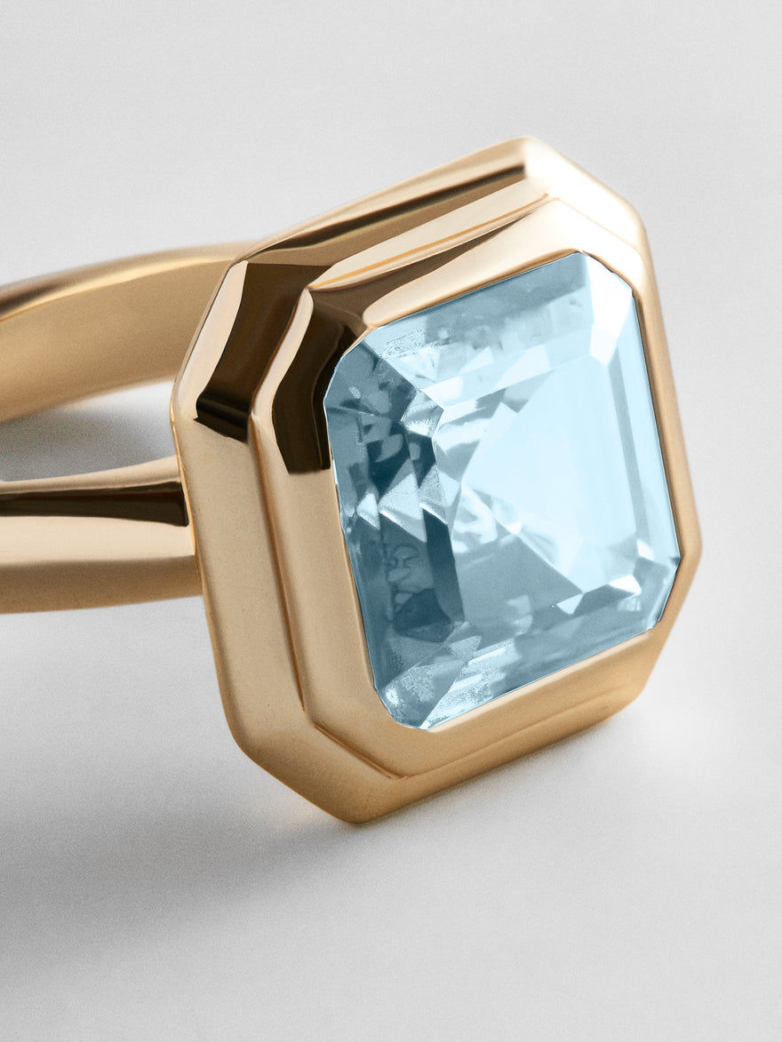 variant:Faceted Square