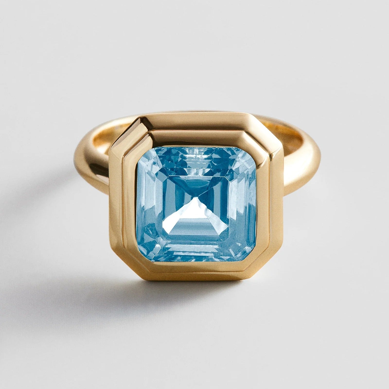 variant:Faceted Square