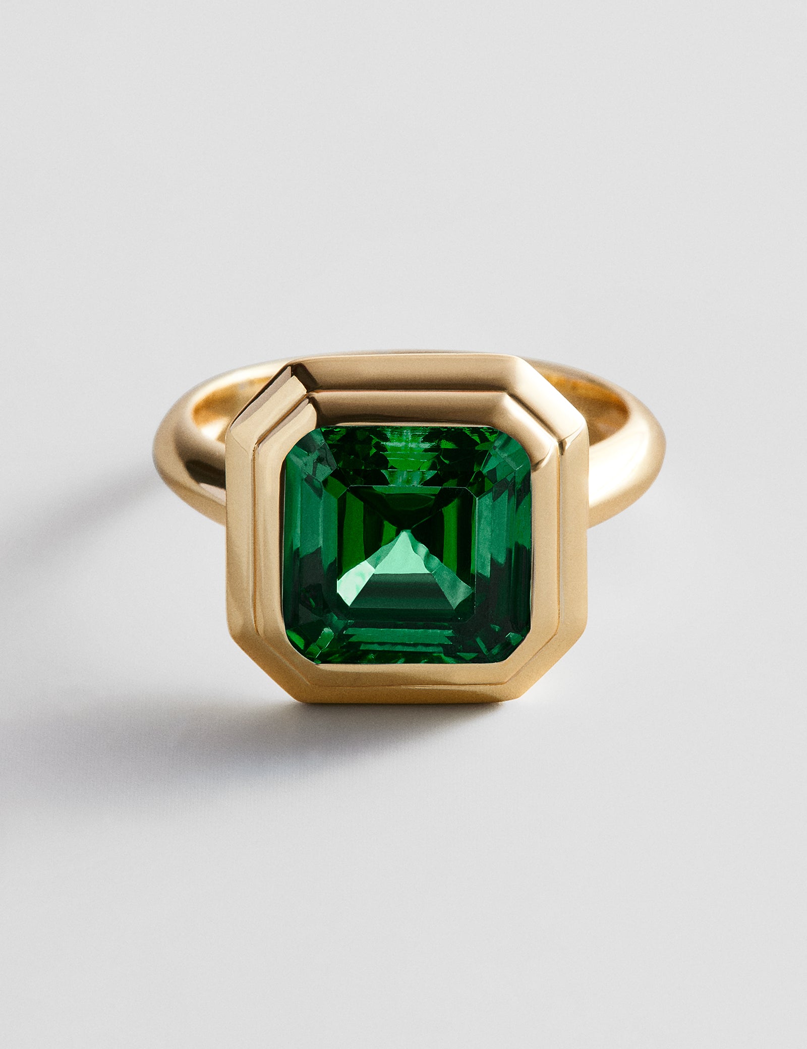 variant:Faceted Square