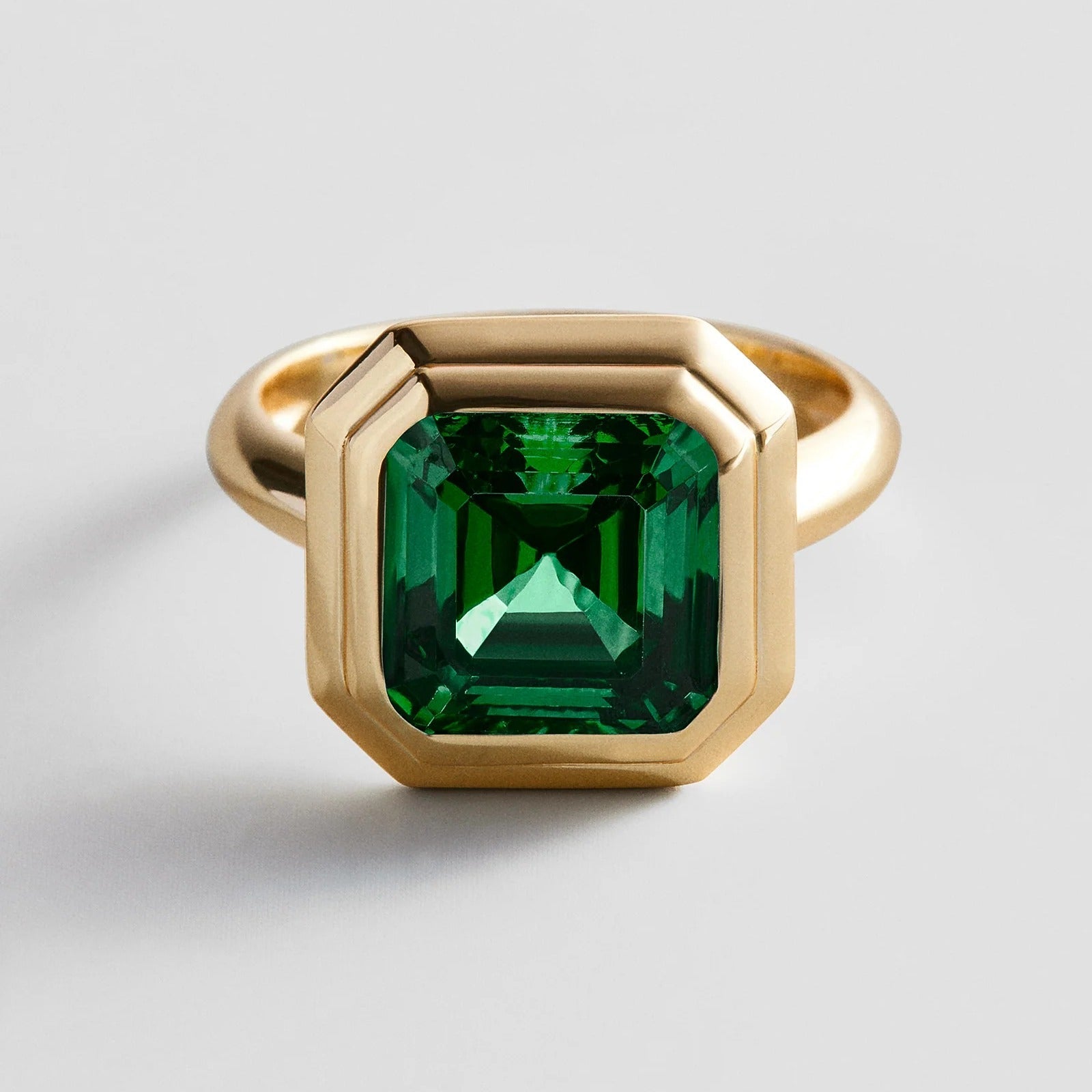 variant:Faceted Square