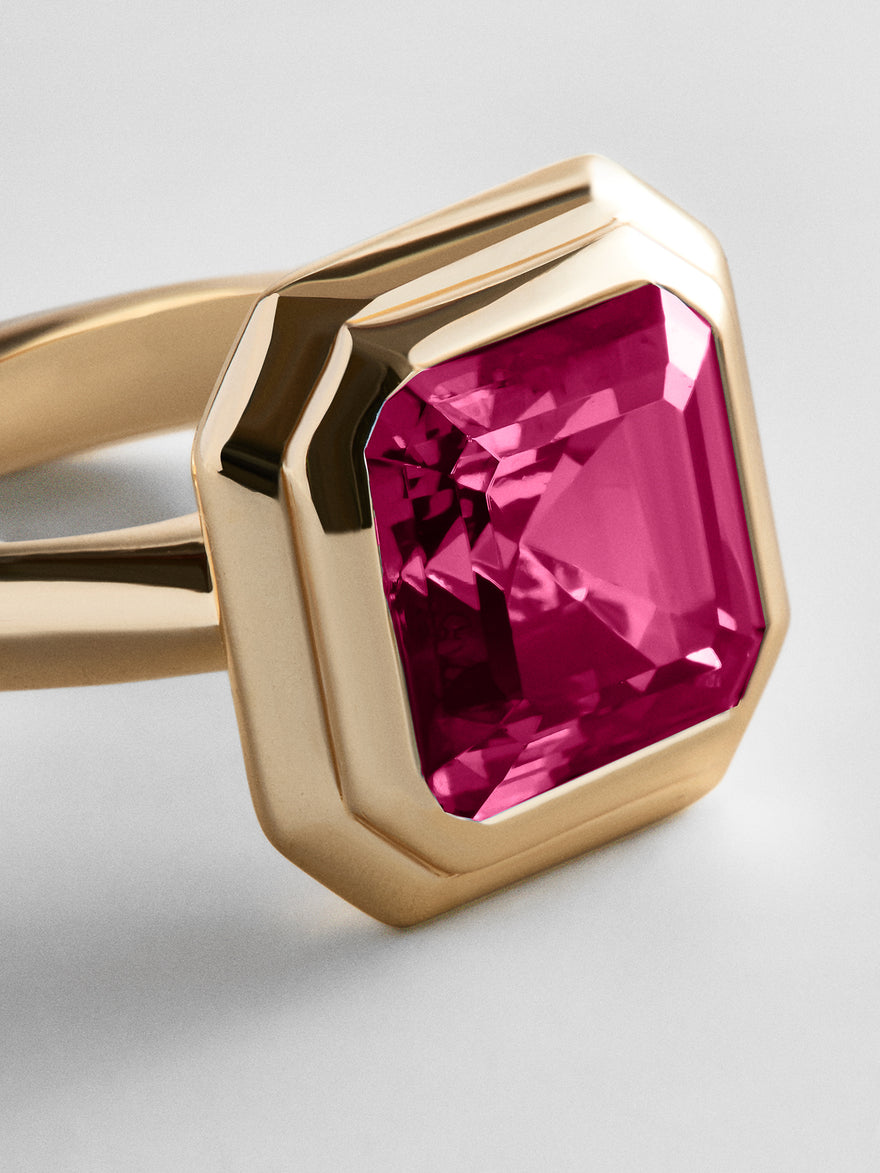 variant:Faceted Square