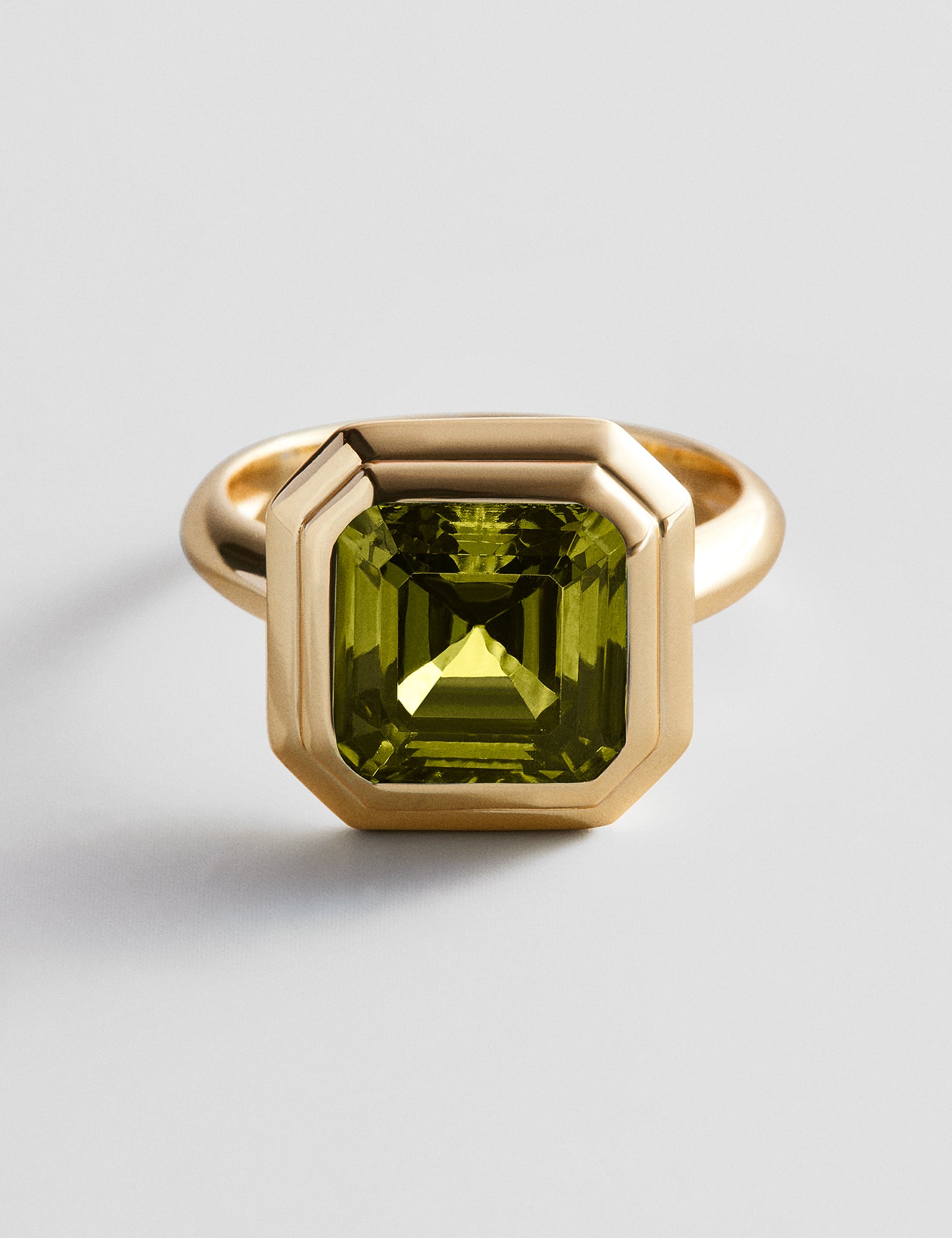 variant:Faceted Square