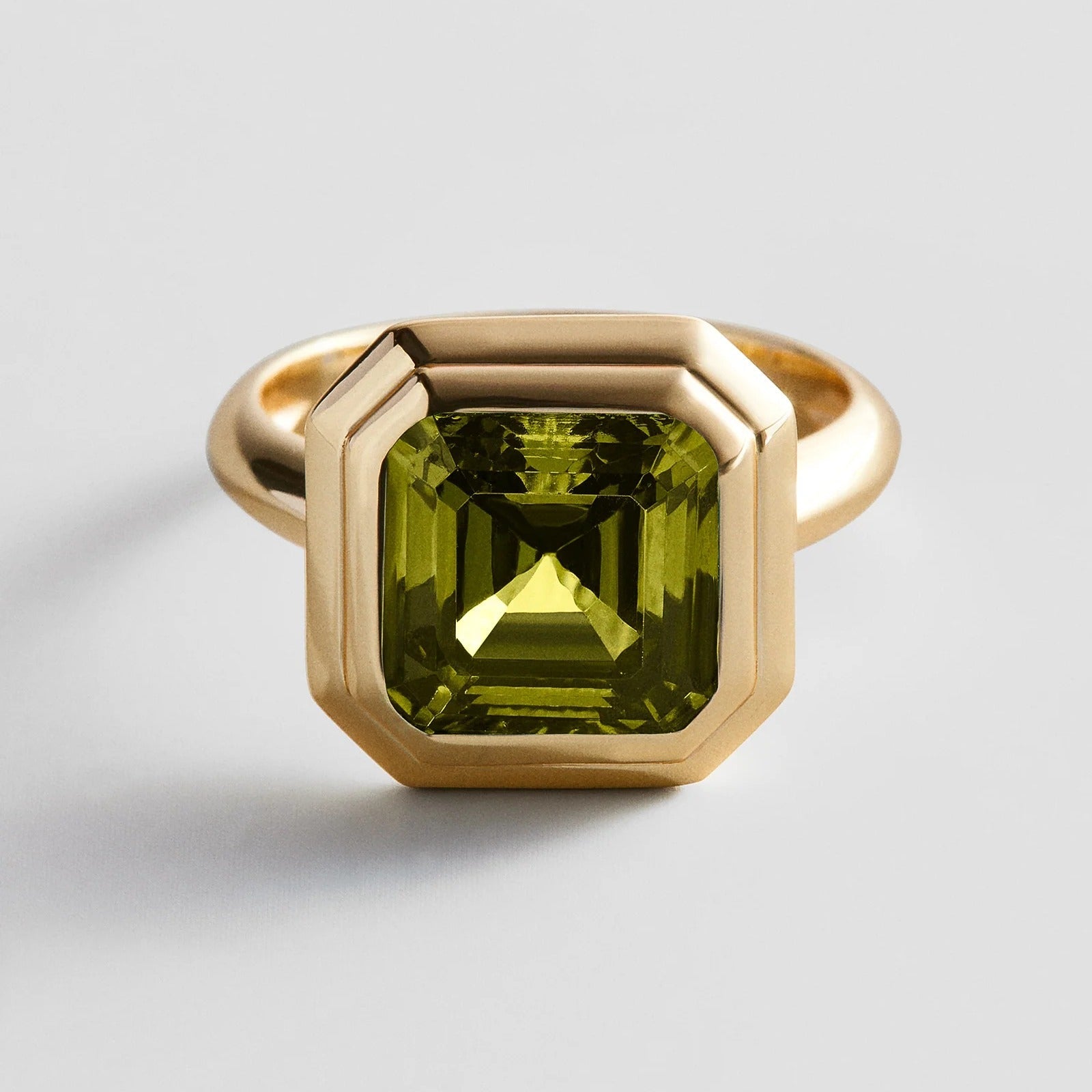 variant:Faceted Square