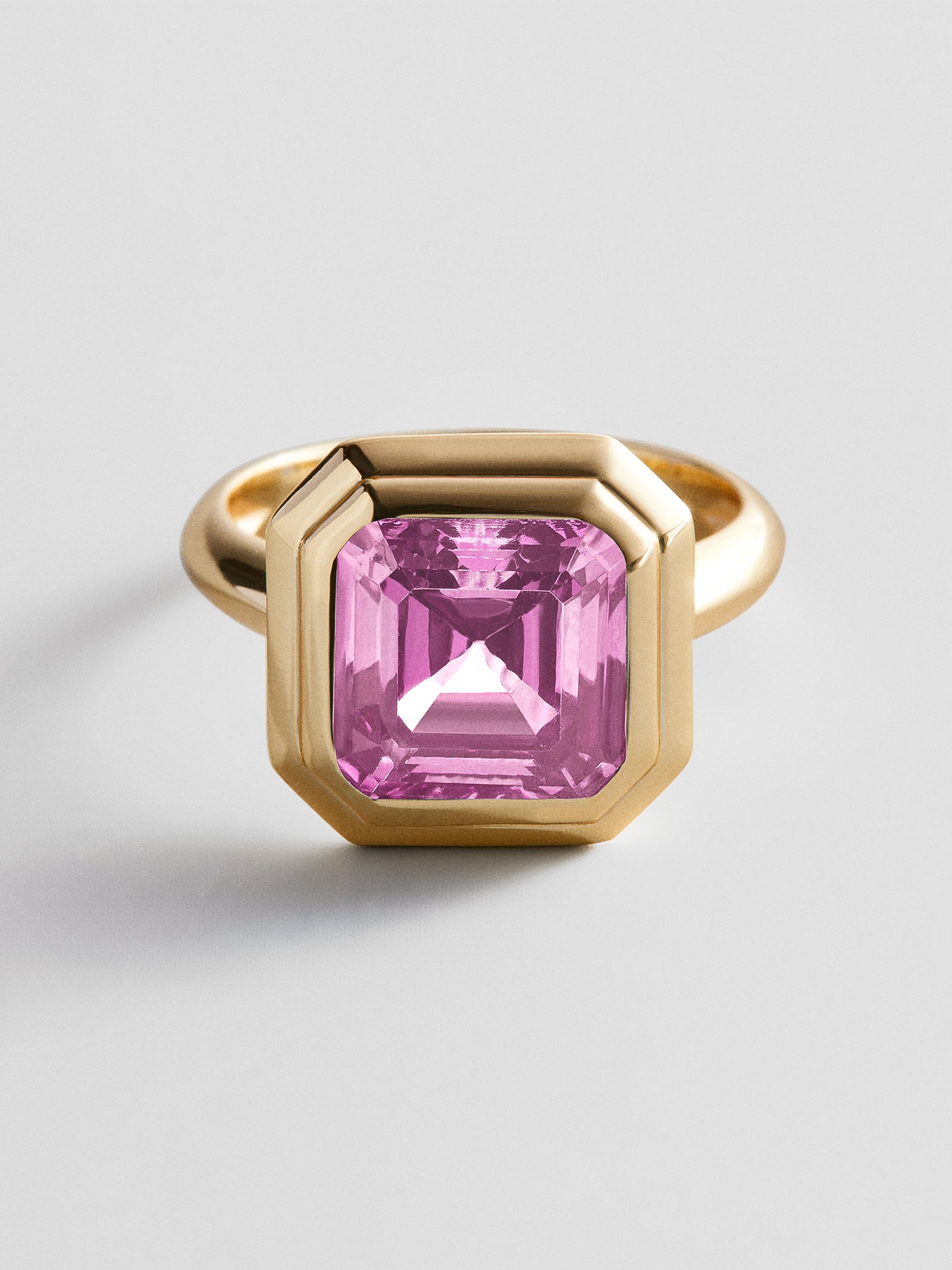 variant:Faceted Square