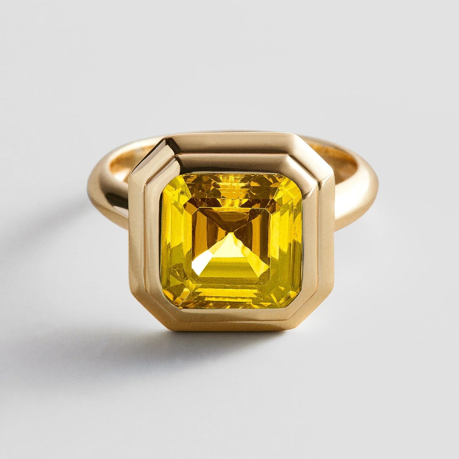 variant:Faceted Square