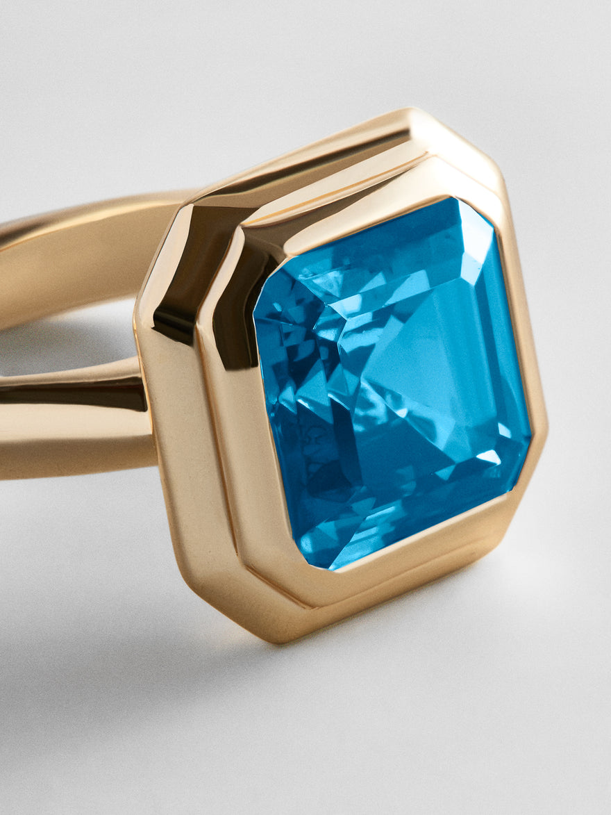 variant:Faceted Square