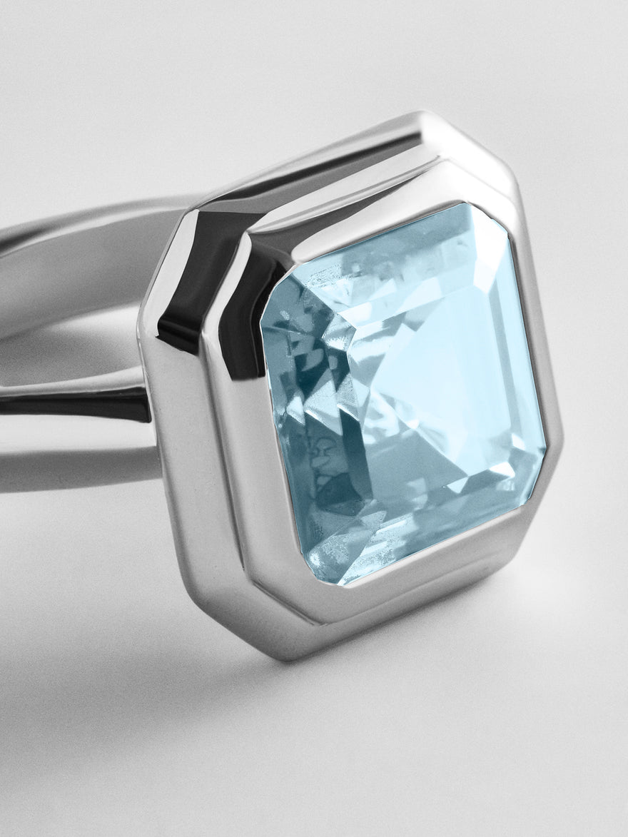 variant:Faceted Square