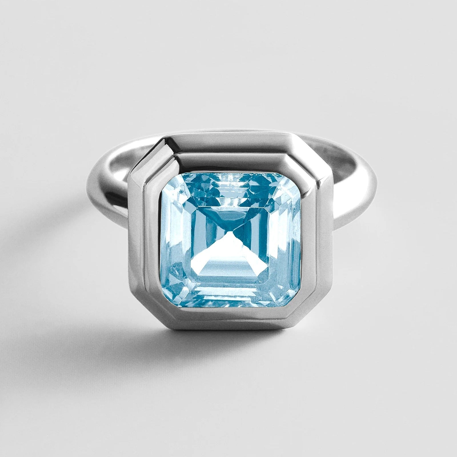 variant:Faceted Square