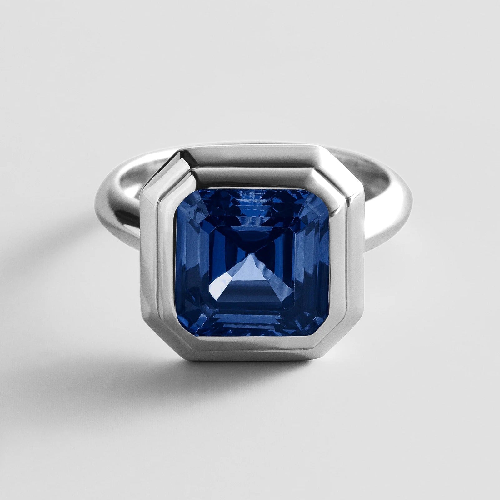 variant:Faceted Square