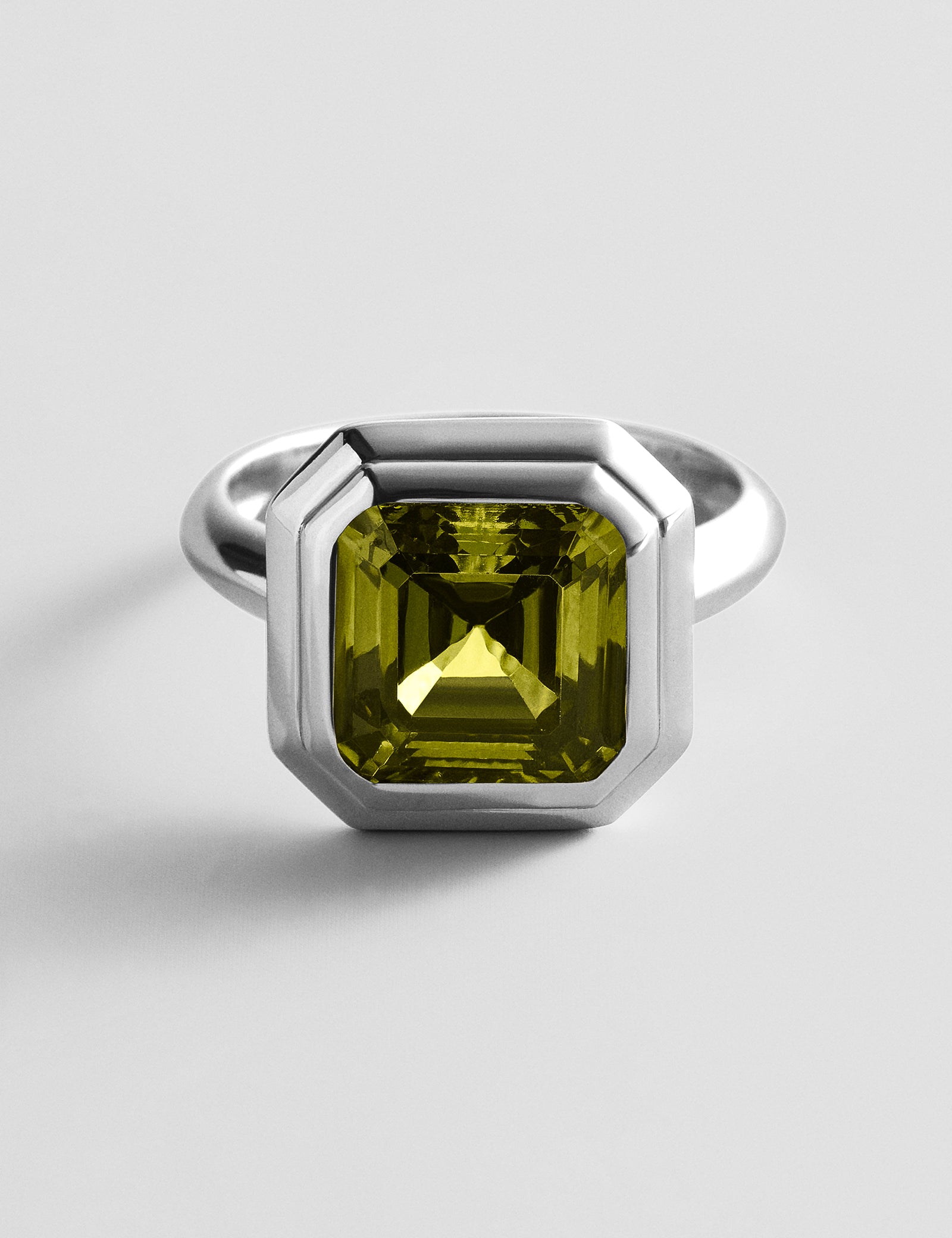 variant:Faceted Square