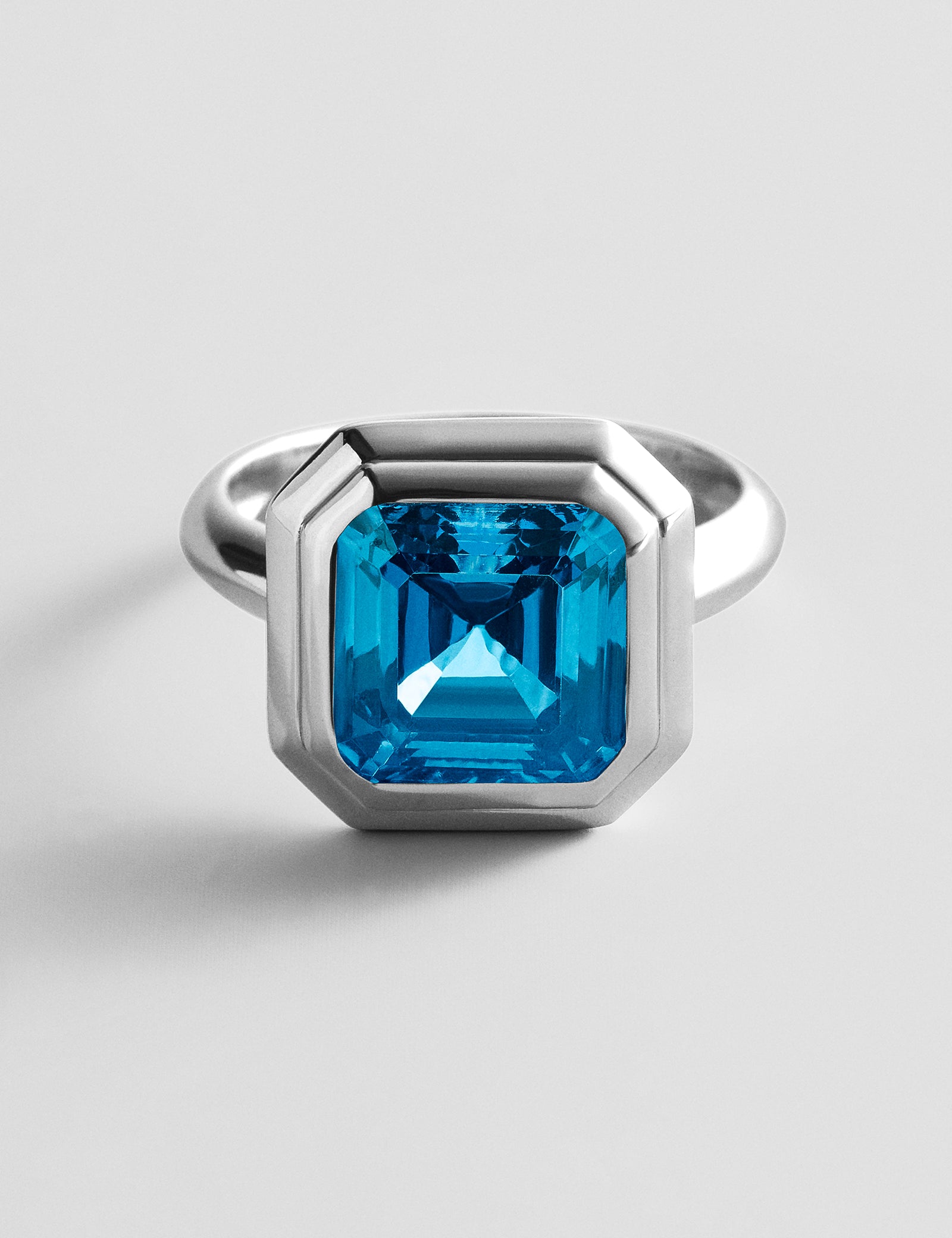 variant:Faceted Square