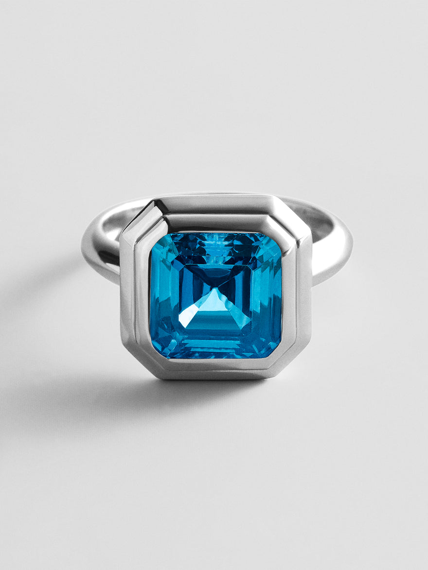 variant:Faceted Square