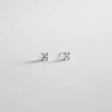 variant:Moissanite|Medium