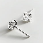 variant:Moissanite|Medium