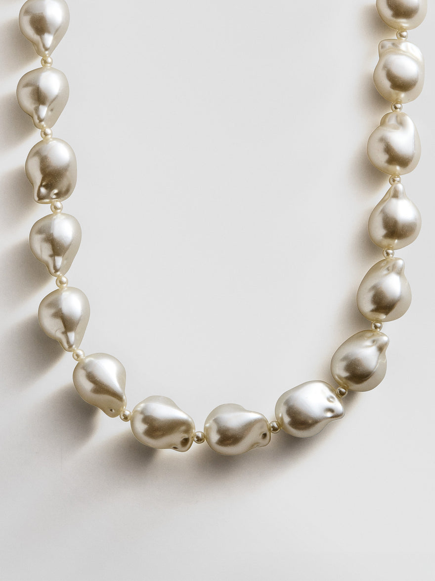 Teagan Pearl Necklace - White
