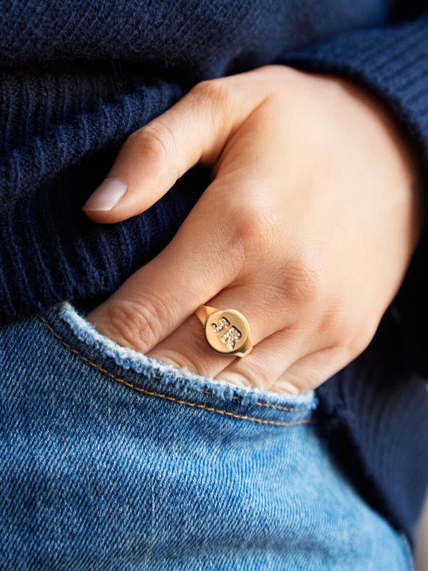 18K Gold Double Initial Signet Ring - Double Letter