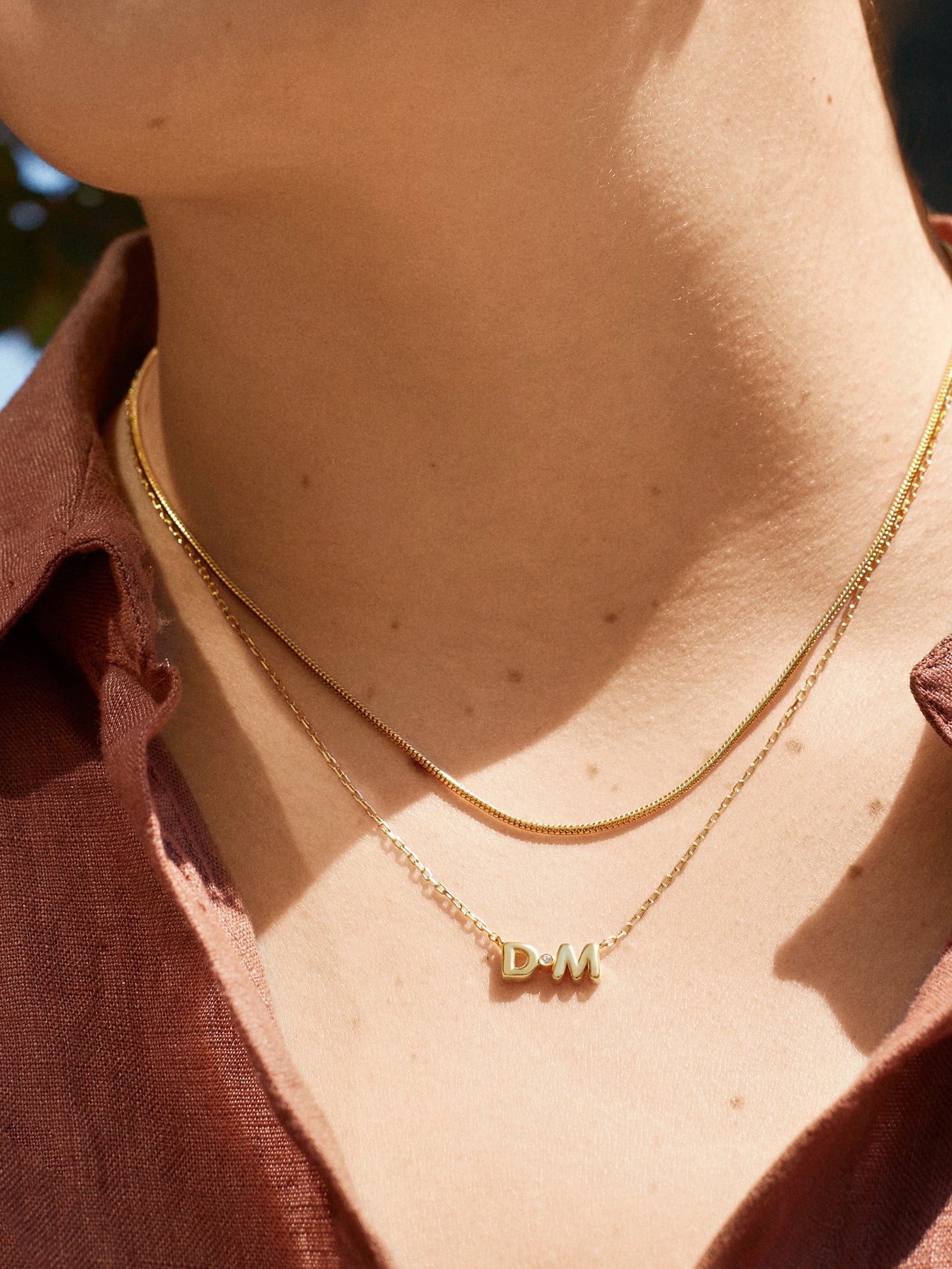 Initial necklace 18k gold deals
